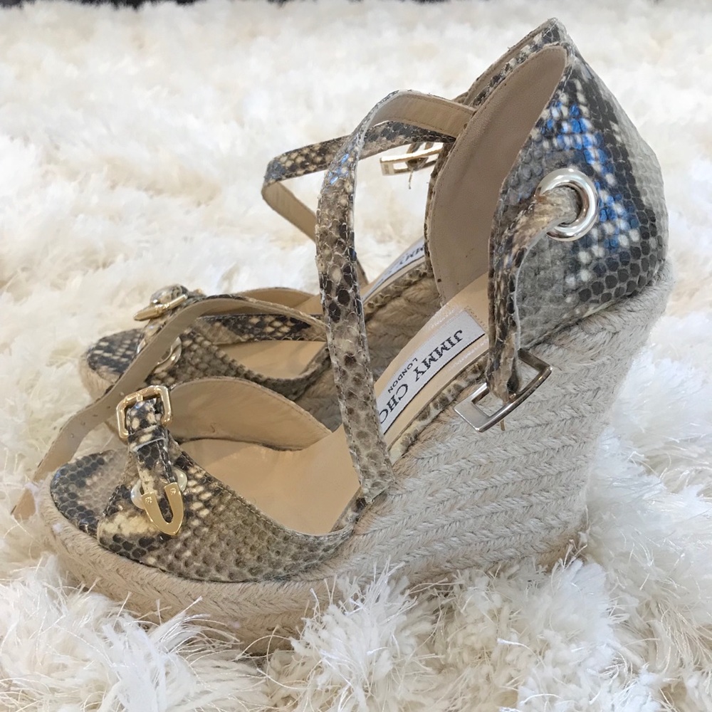 Jimmy Choo pumps (like new)